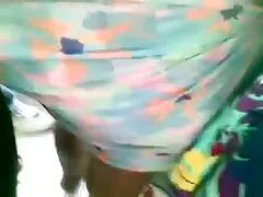 Viens porno mom film dans le chat rouge.