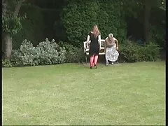 Sexe avec le porno avec un chien guitariste.