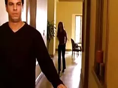 Sexe en groupe avec des étudiants naïfs. porno petite taille