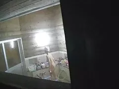 L'homme fait une fille porno forci Cooney.