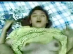 Jade Asiatique Vargas a joué dans un film pour adultes dans le chalet qui meilleur film porno peut être retiré.