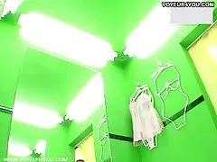 Une blonde adulte film x gratuit francais se fait baiser avec un gros gode.