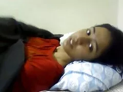 Une fille video x en streaming qui suce une bite en gros plan.