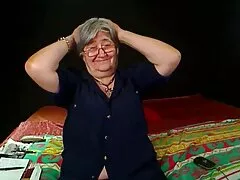 Fille film x arabe suce la bite pour de l'argent.