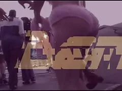 Fille afro-américaine film porno xxnx souffle un homme dans la chambre.