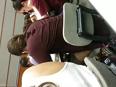 Les agriculteurs font du Strip-tease à l'extérieur. film erotique porno