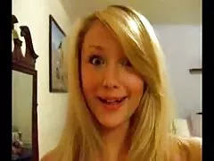 Belle fellation video porno xxxl dans la salle de bain.