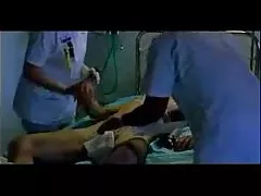 La hamster film x mère des serveurs en uniforme se donne aux propriétaires le jeune homme dans le vagin
